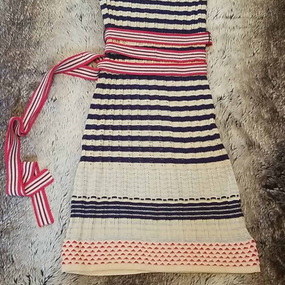 Knit Wrap Dress V Neck, Long Belt. - Picture 14 of 16